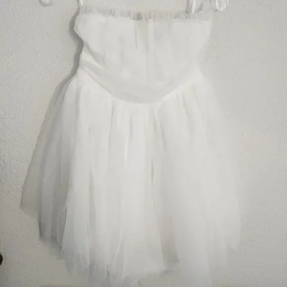 JOYFUNEAR Strapless Mini Dress - Picture 3 of 9